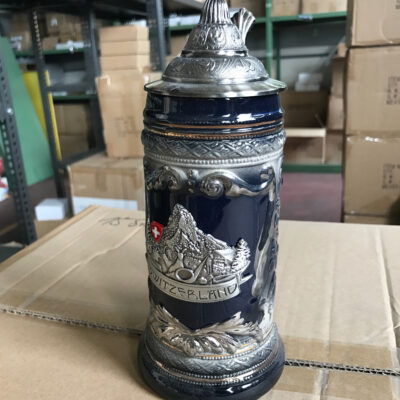 Art.11192-19.2cm. (Stock 36) Bierkrug "Schwarz" mit Lid und metallapplikation - 11,95 CHF